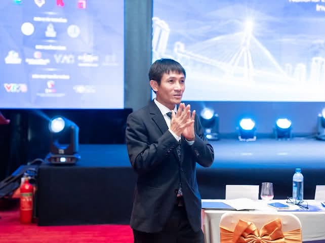 Giao lưu chuyên gia